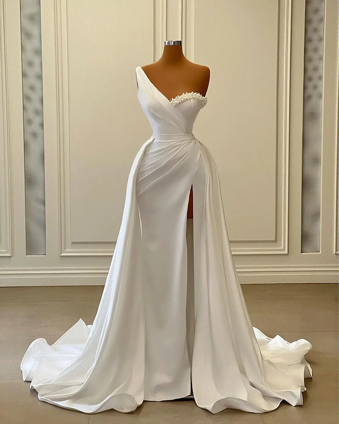 Meerjungfrau/Trompete Abendkleid Sexy Kleid Formell Sweep/Pinsel Schleppe Ärmellos Eine Schulter mit gerüschtem Schlitz